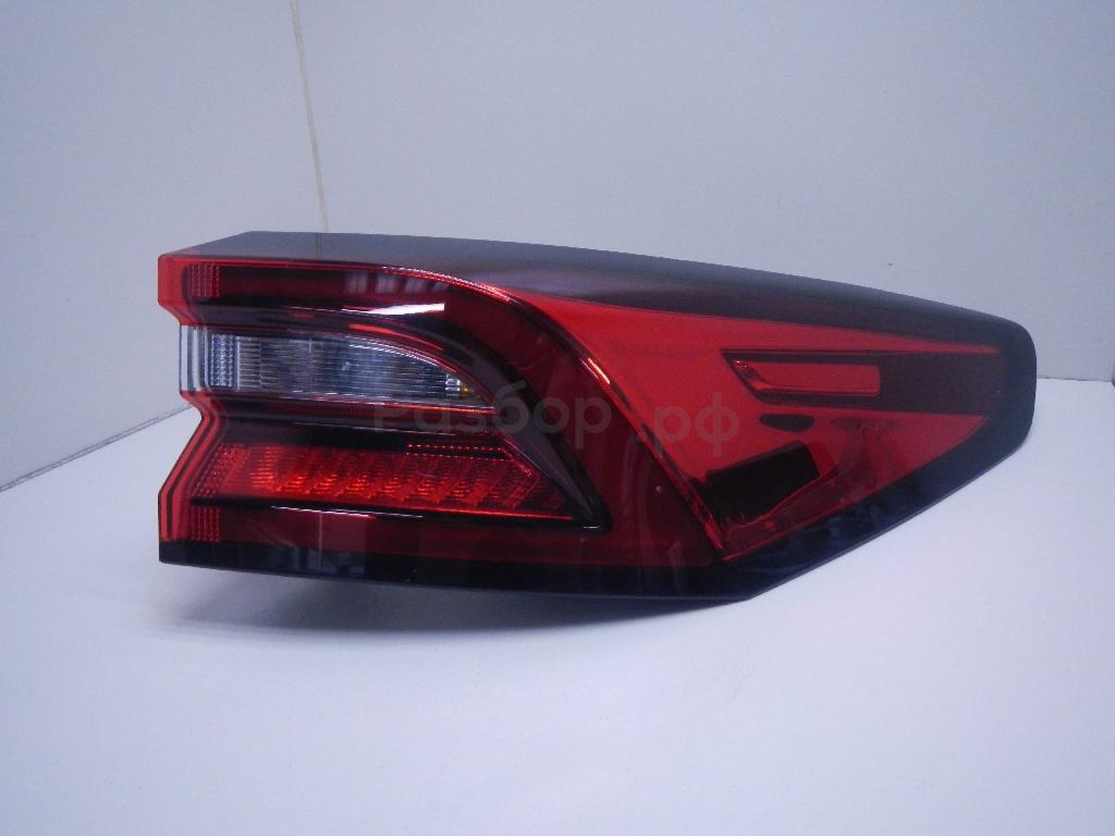 Фонарь задний наружный правый