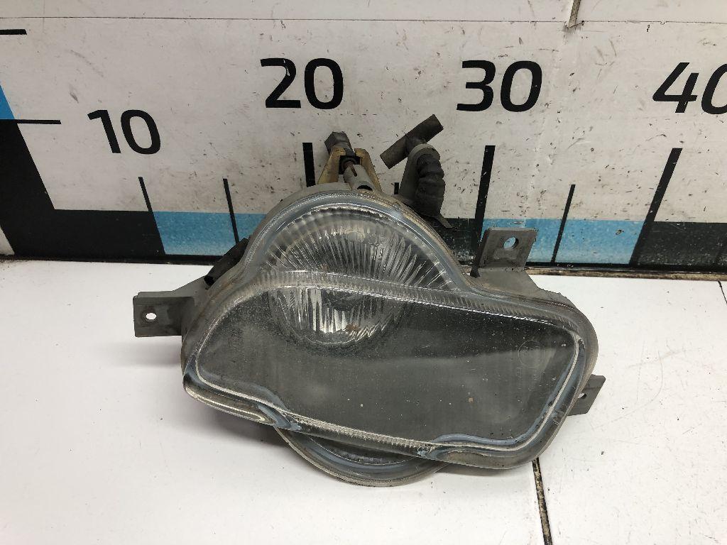 Фара противотуманная левая