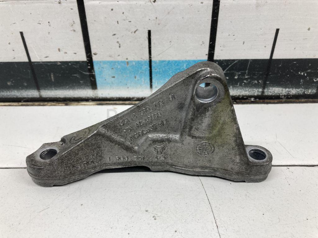 Кронштейн ТНВД