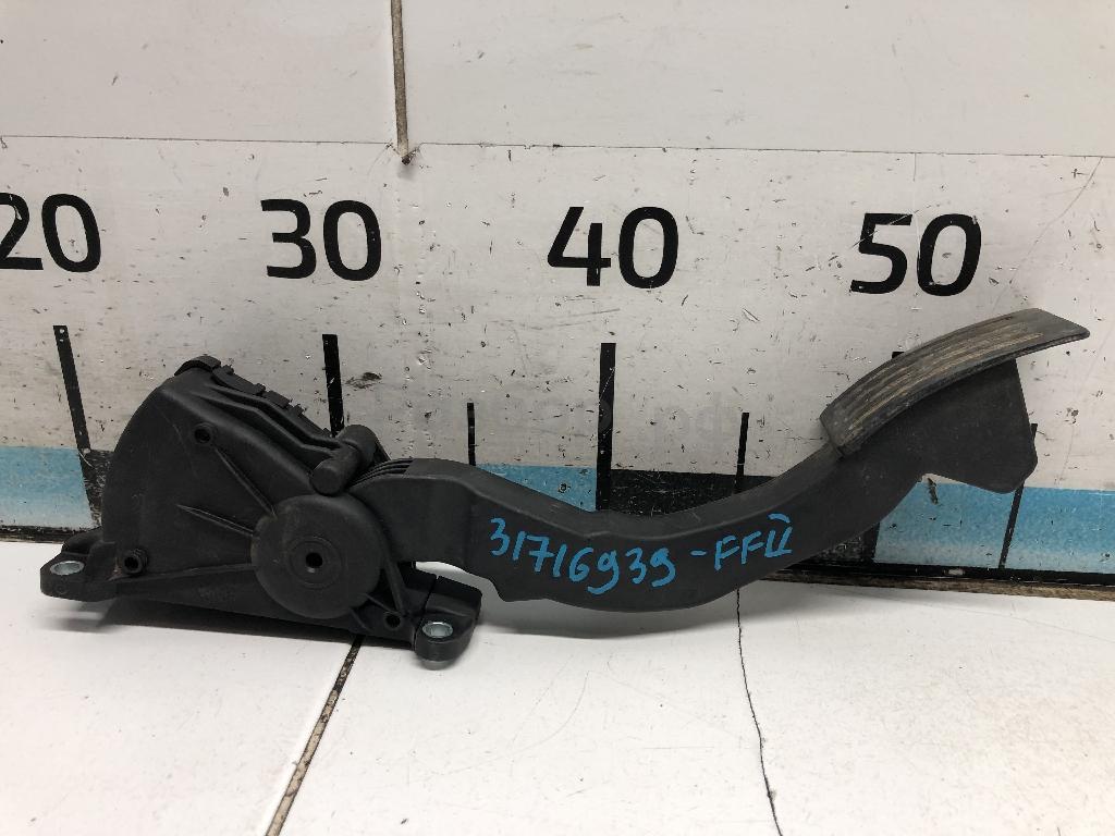 Педаль газа