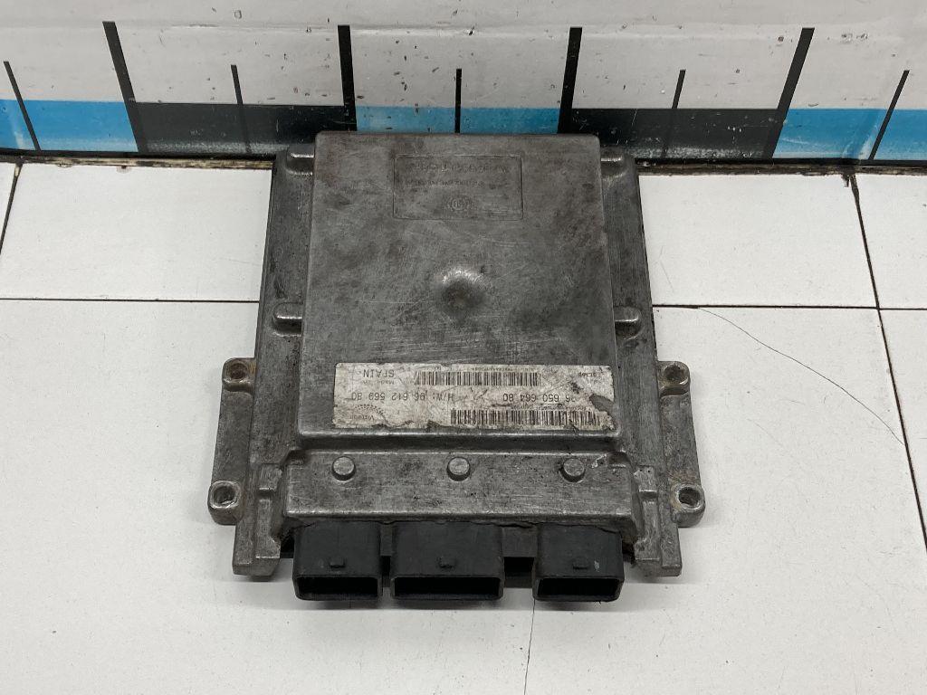 Блок управления двигателем