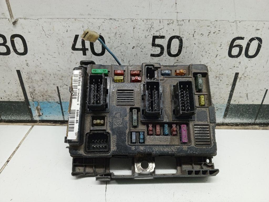 Блок предохранителей