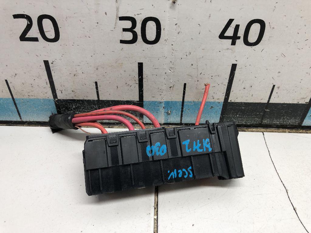 Блок предохранителей