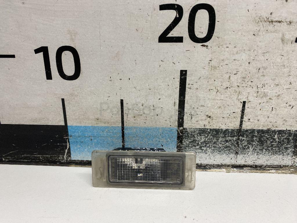 Фонарь подсветки номера