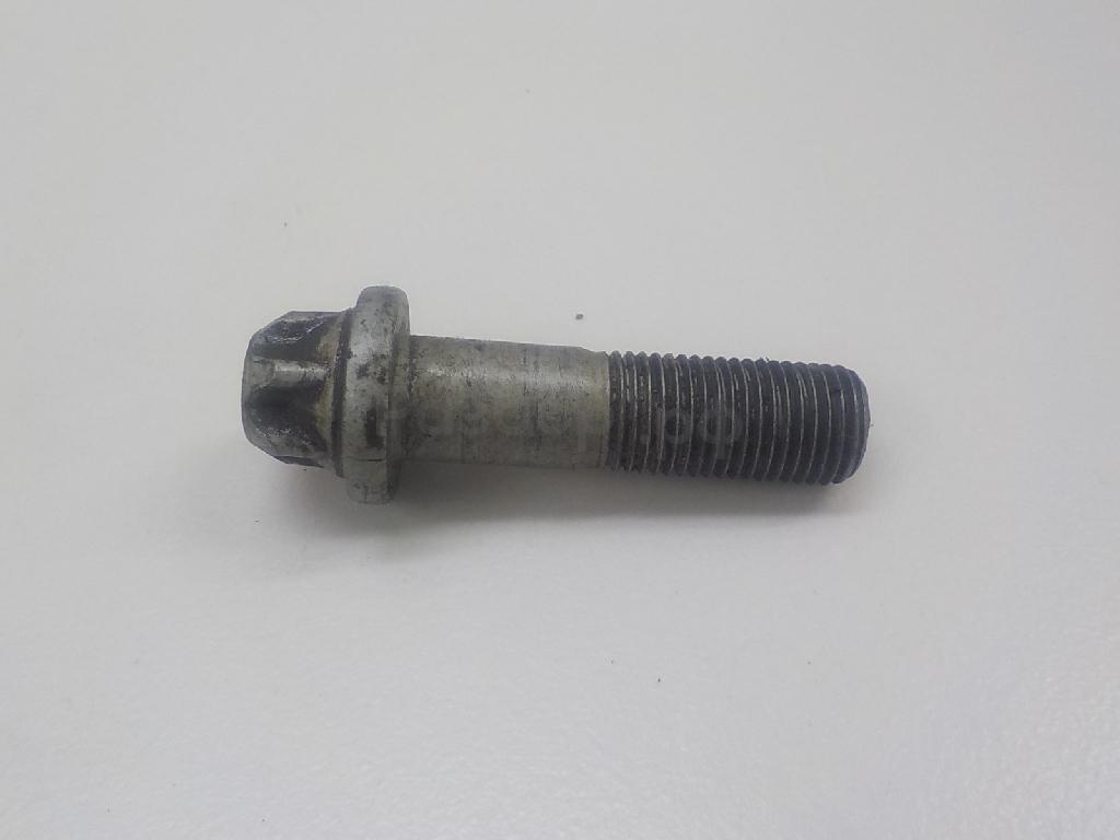 Болт коленвала