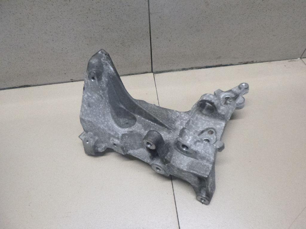 Кронштейн генератора