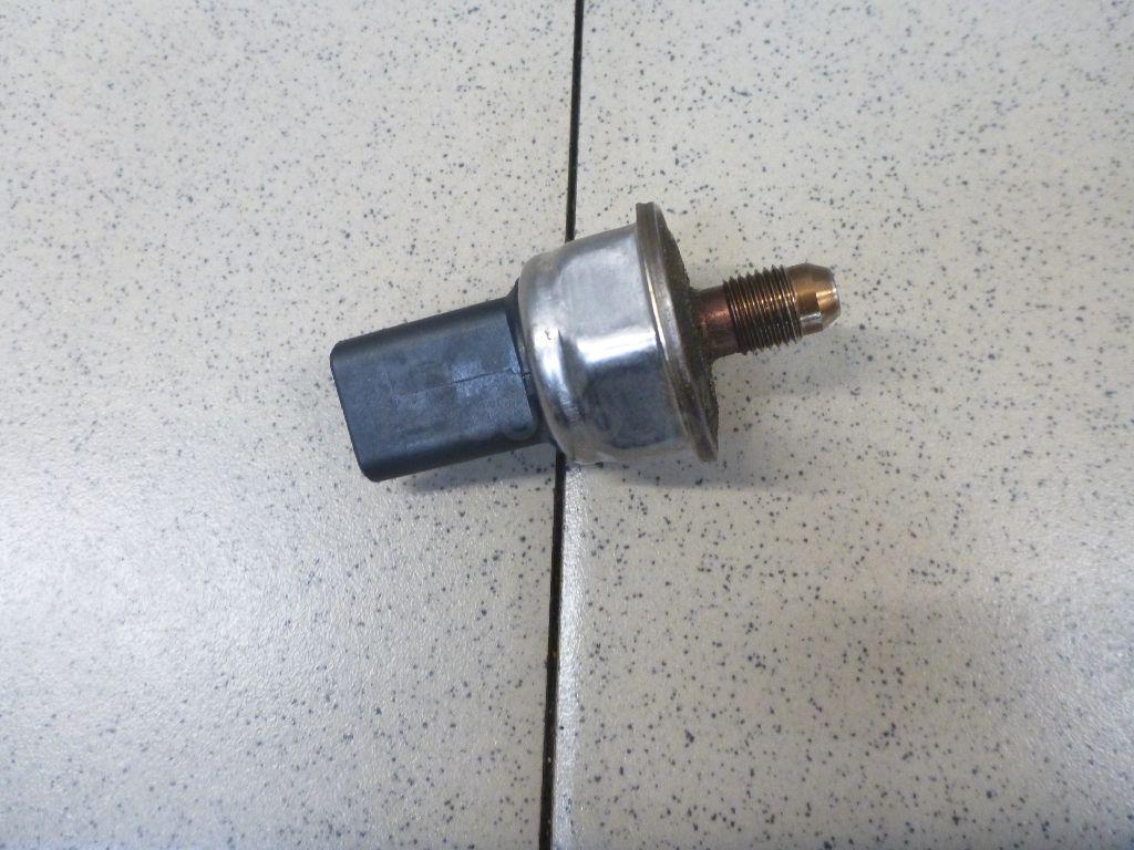 Датчик давления топлива