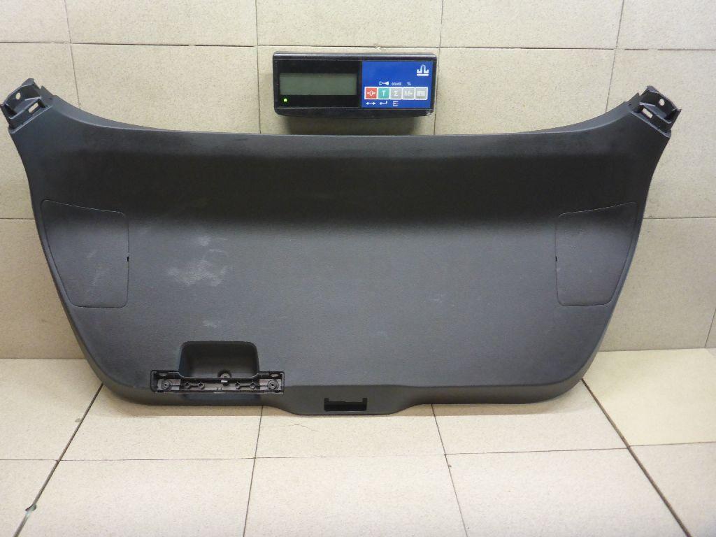 Обшивка двери багажника