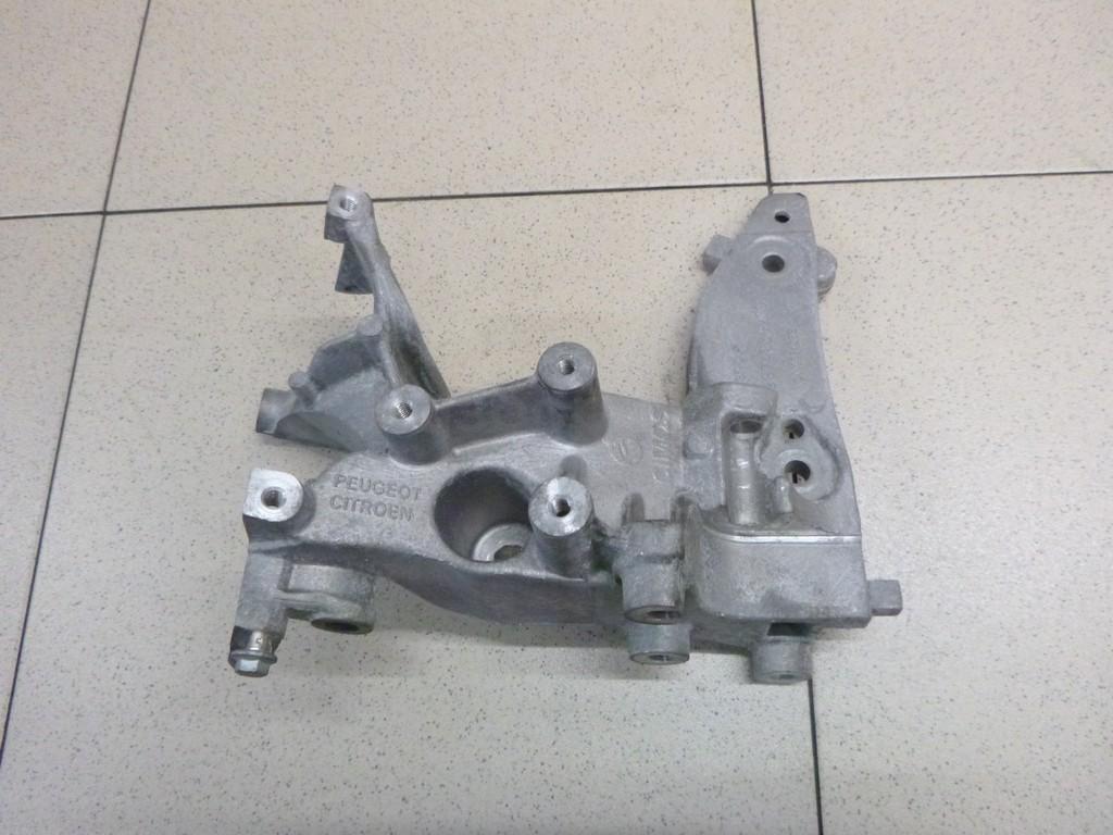 Кронштейн генератора