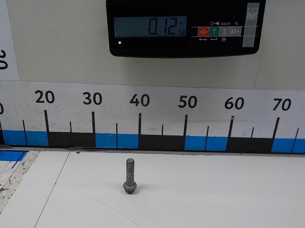 Болт коленвала