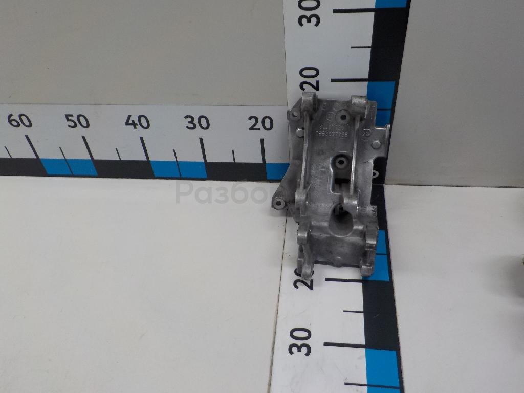 Кронштейн генератора