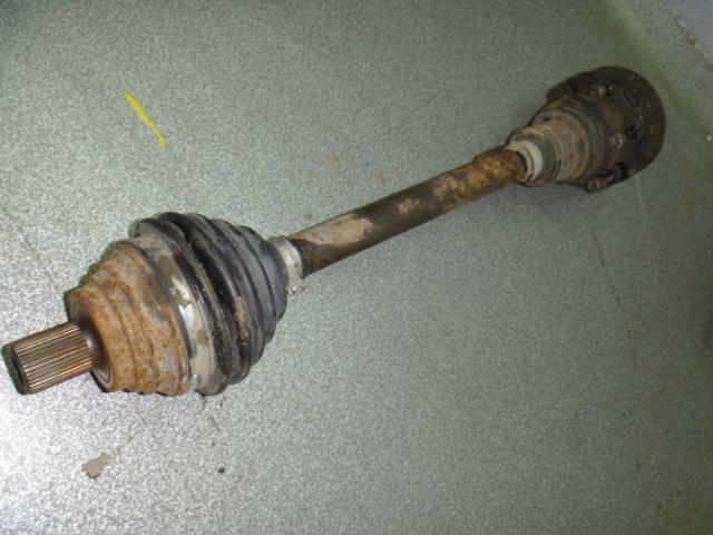 Полуось передняя левая
