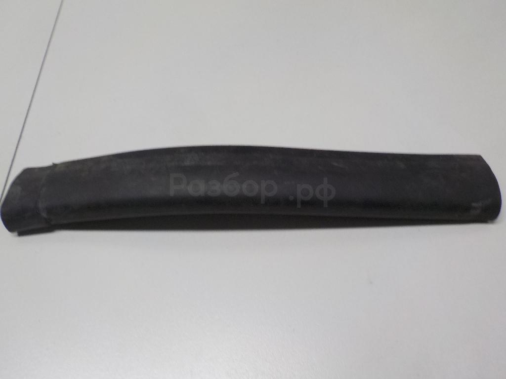 Уплотнитель капота