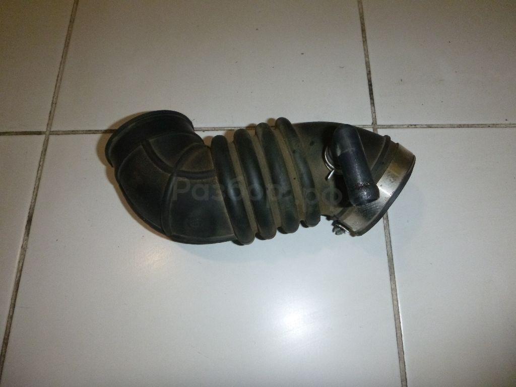 Патрубок воздушного фильтра