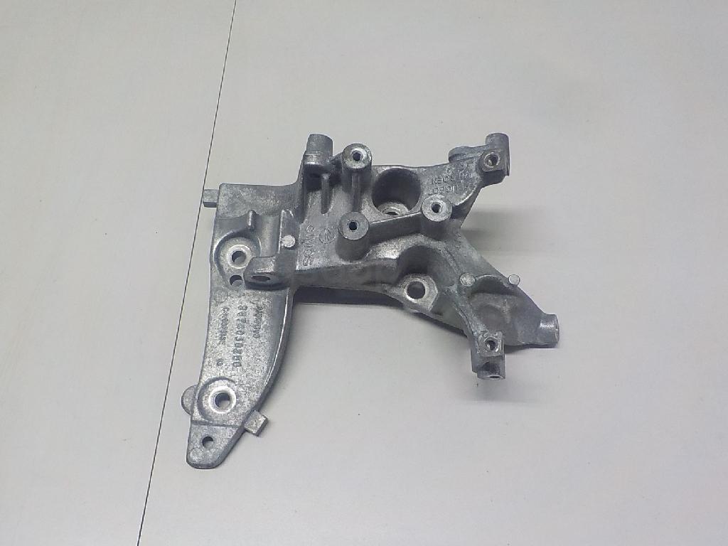 Кронштейн генератора