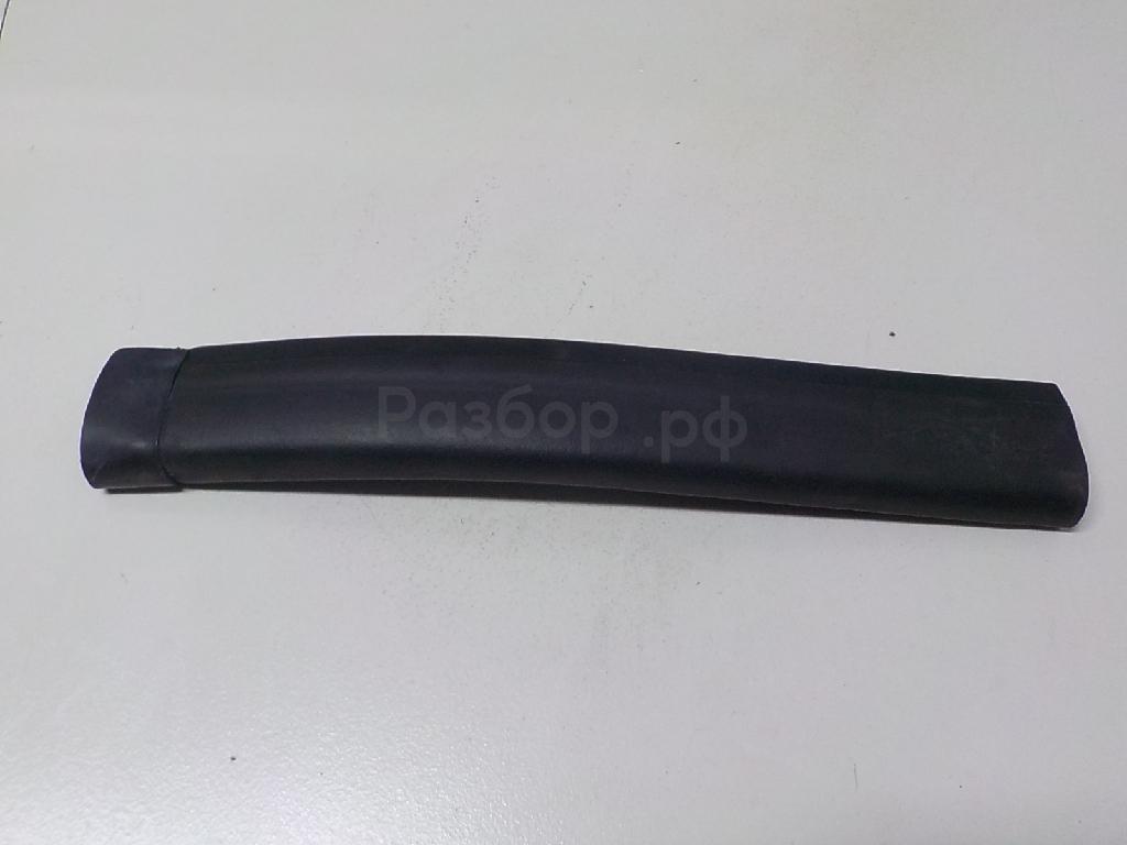 Уплотнитель капота