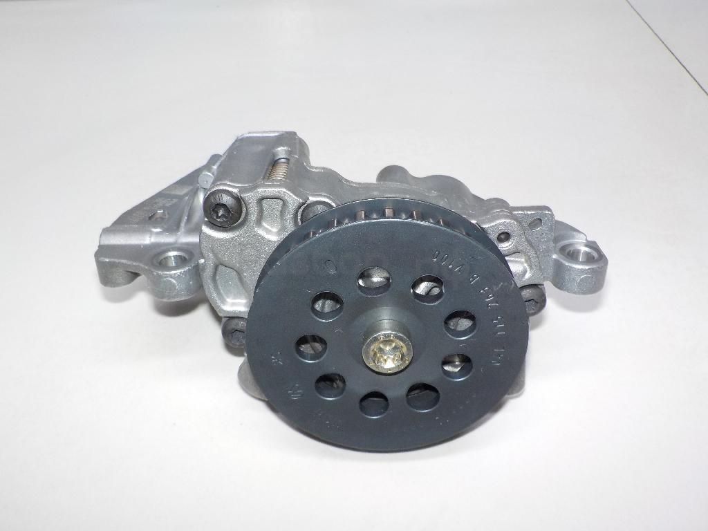 Насос масляный