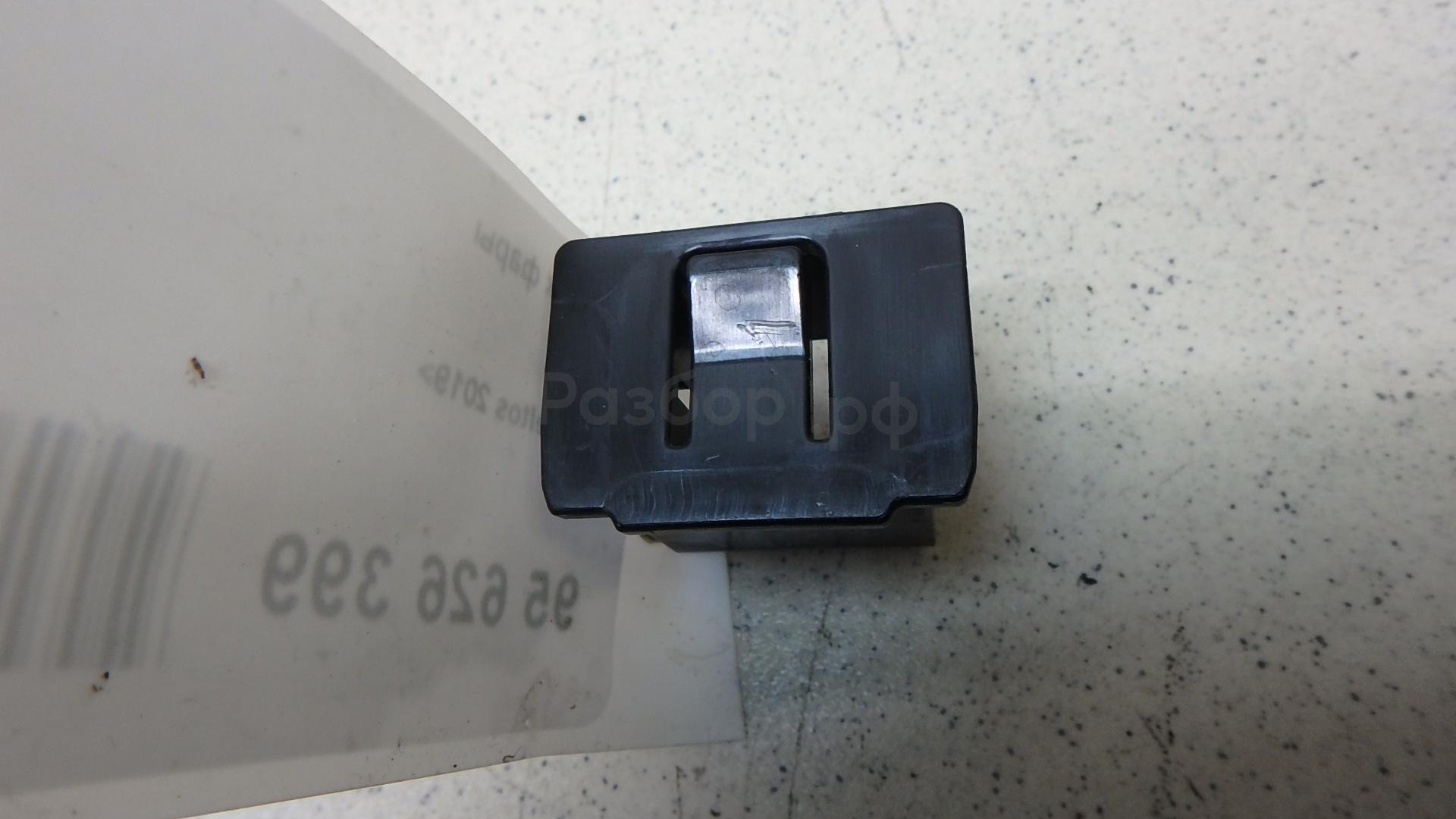 Крепеж фары