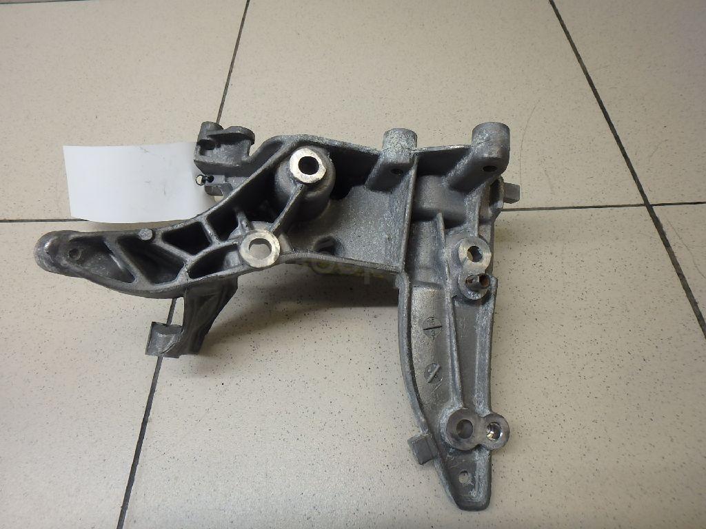 Кронштейн генератора