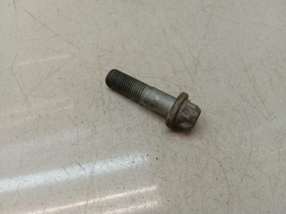 Болт коленвала