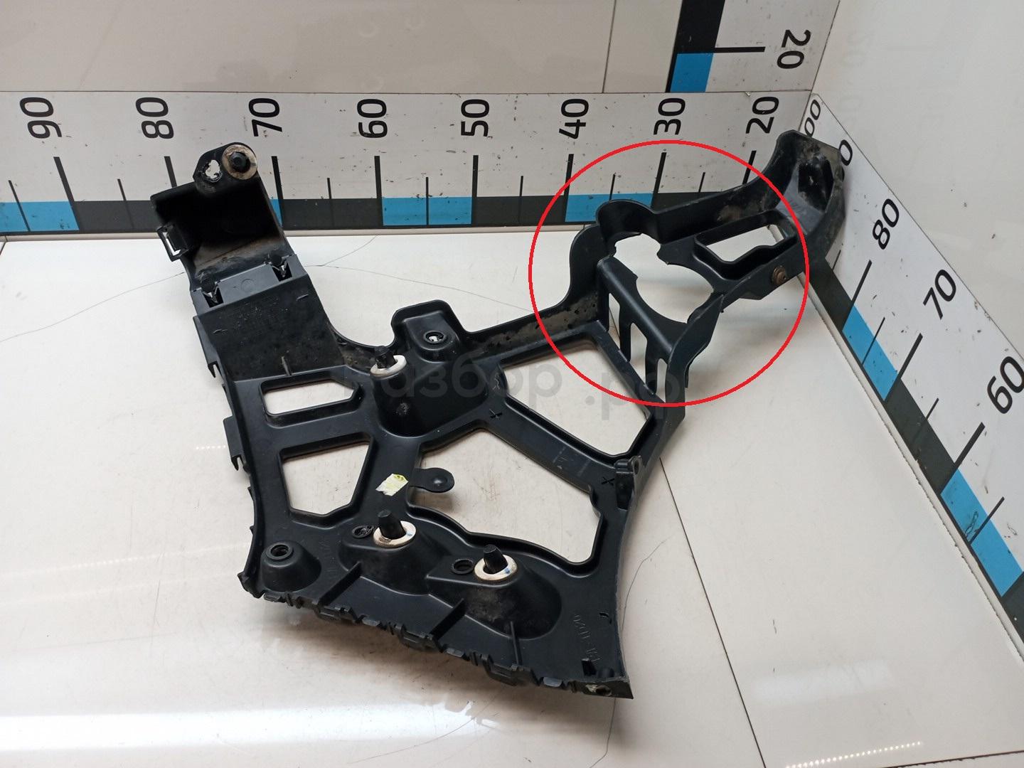 Кронштейн заднего бампера правый