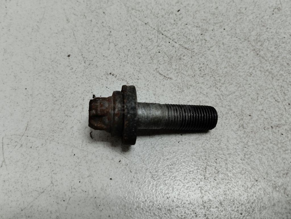 Болт коленвала