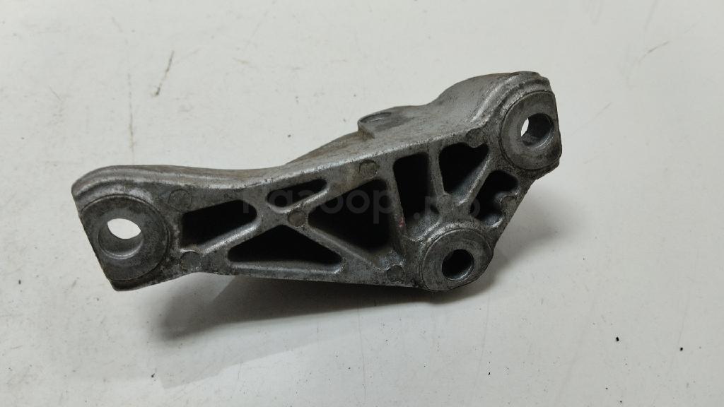 Кронштейн ТНВД