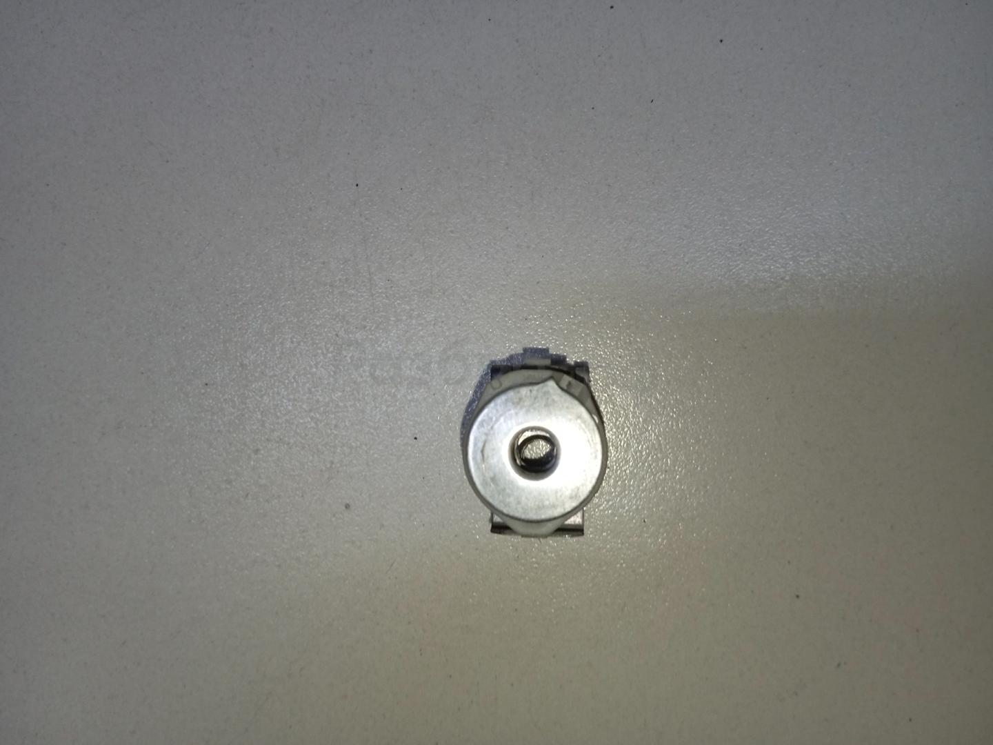 Крепеж фары