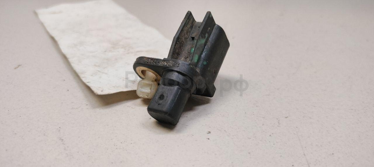 Датчик ABS задний