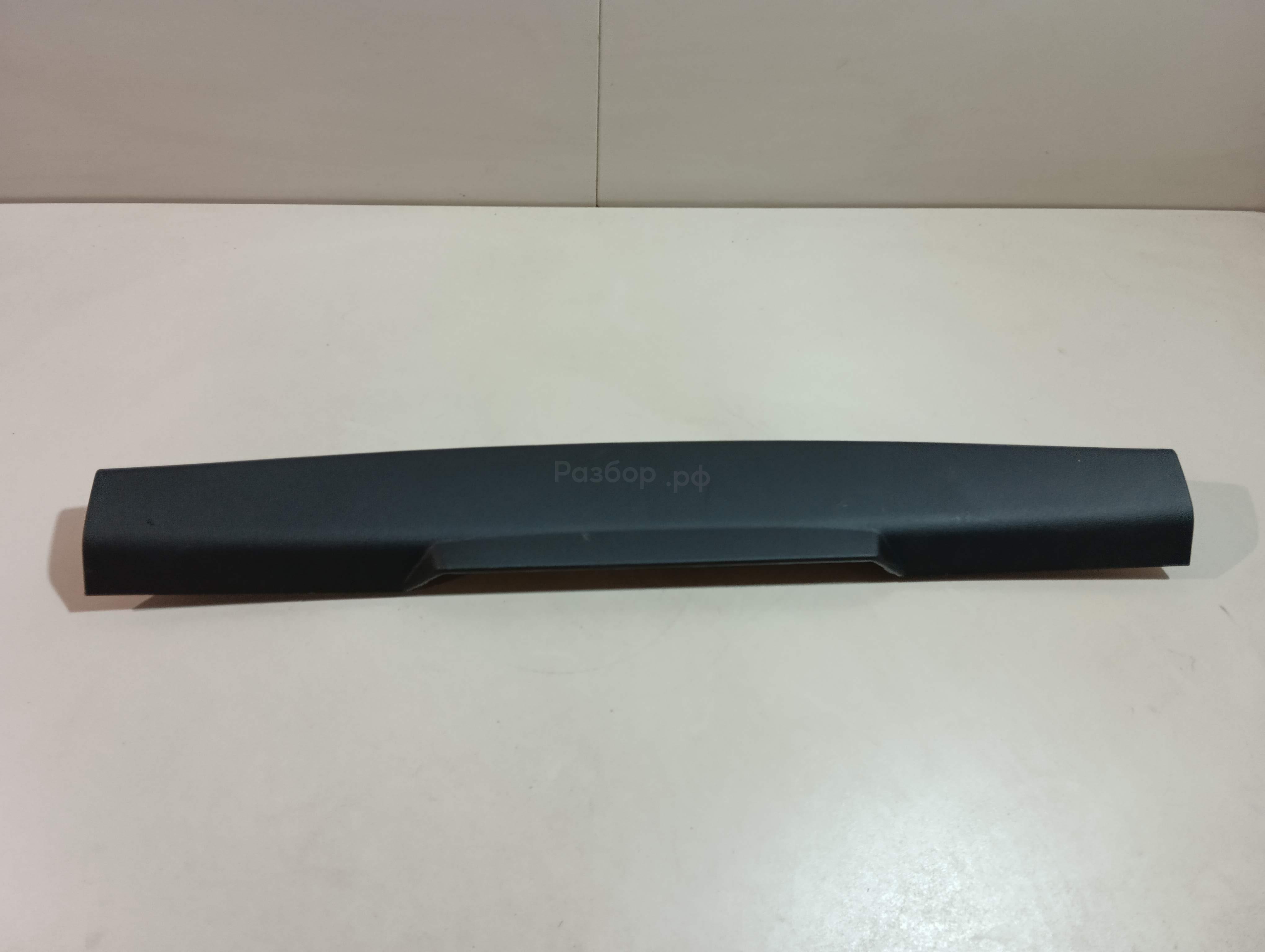 Обшивка двери багажника