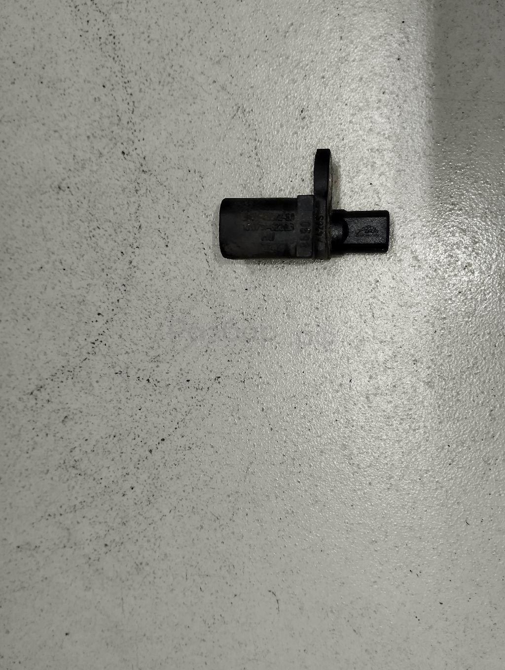 Датчик ABS задний