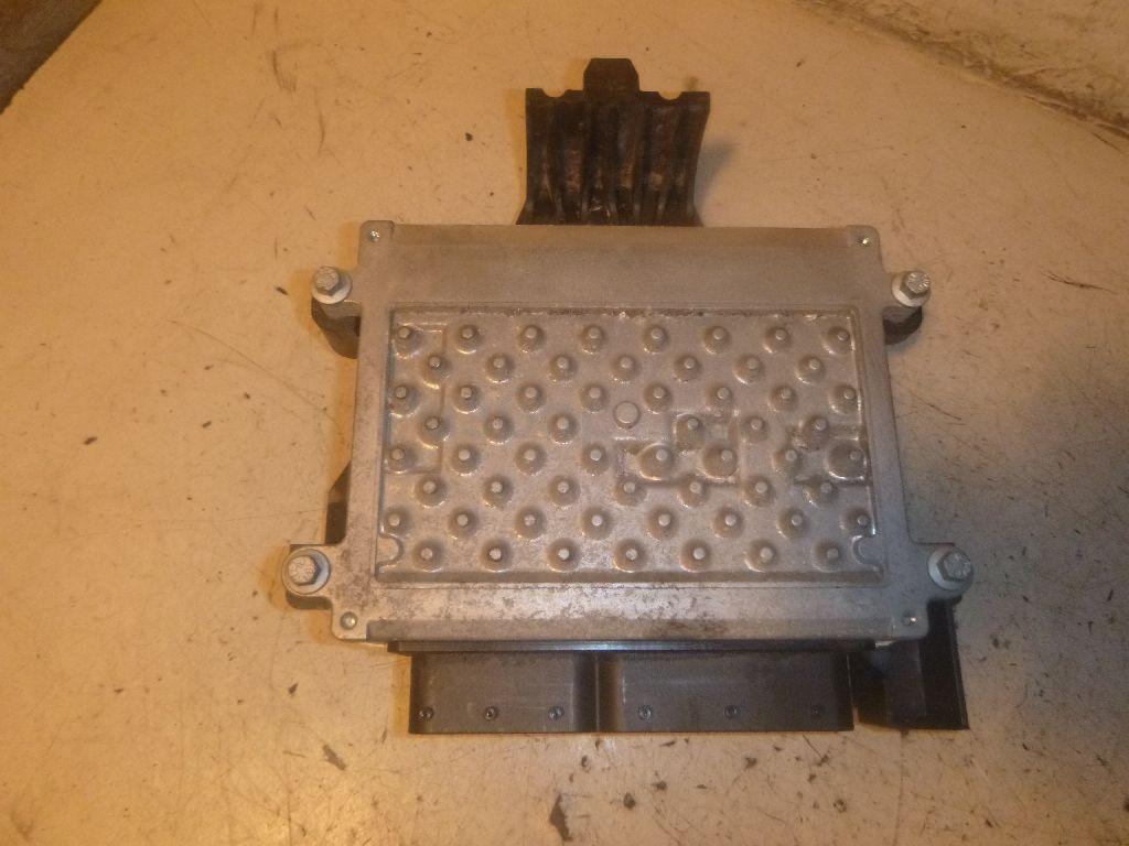 Блок управления двигателем