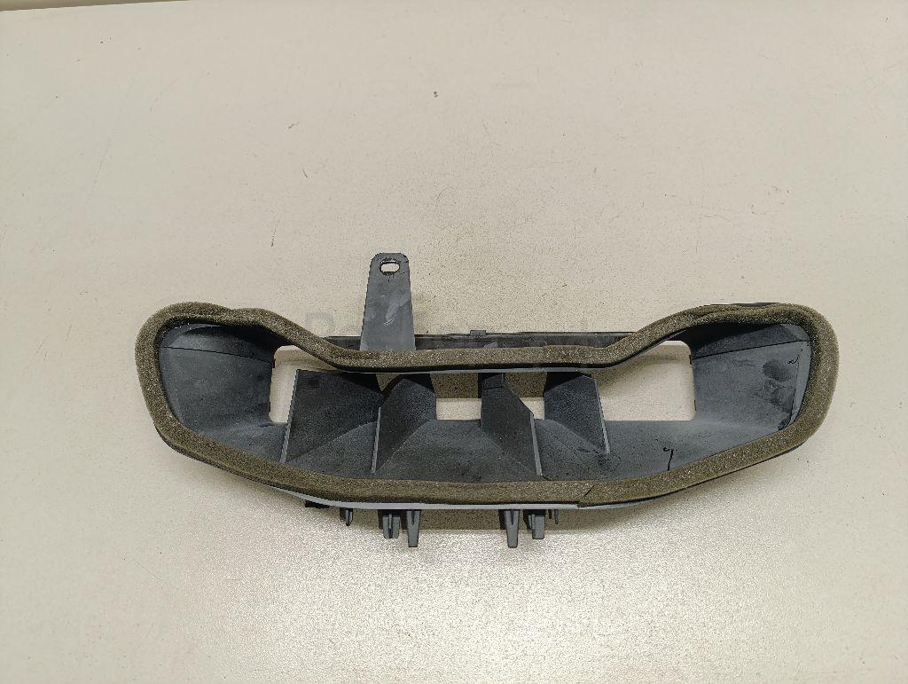 Воздуховод отопителя