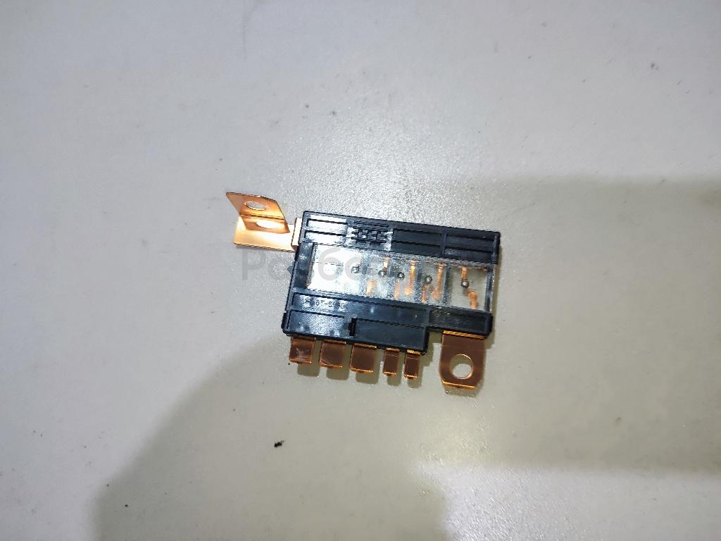 Блок предохранителей