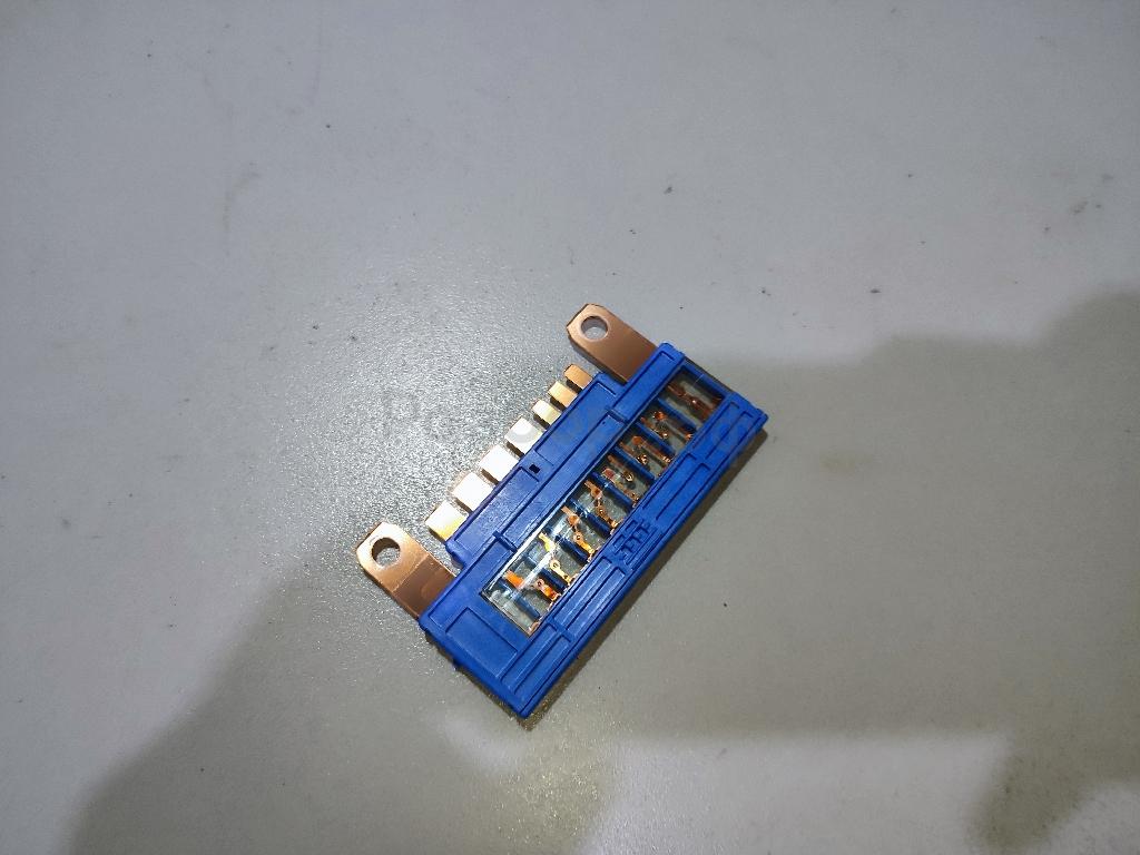 Блок предохранителей