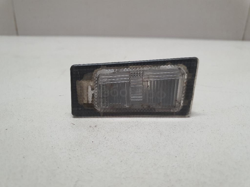 Фонарь подсветки номера