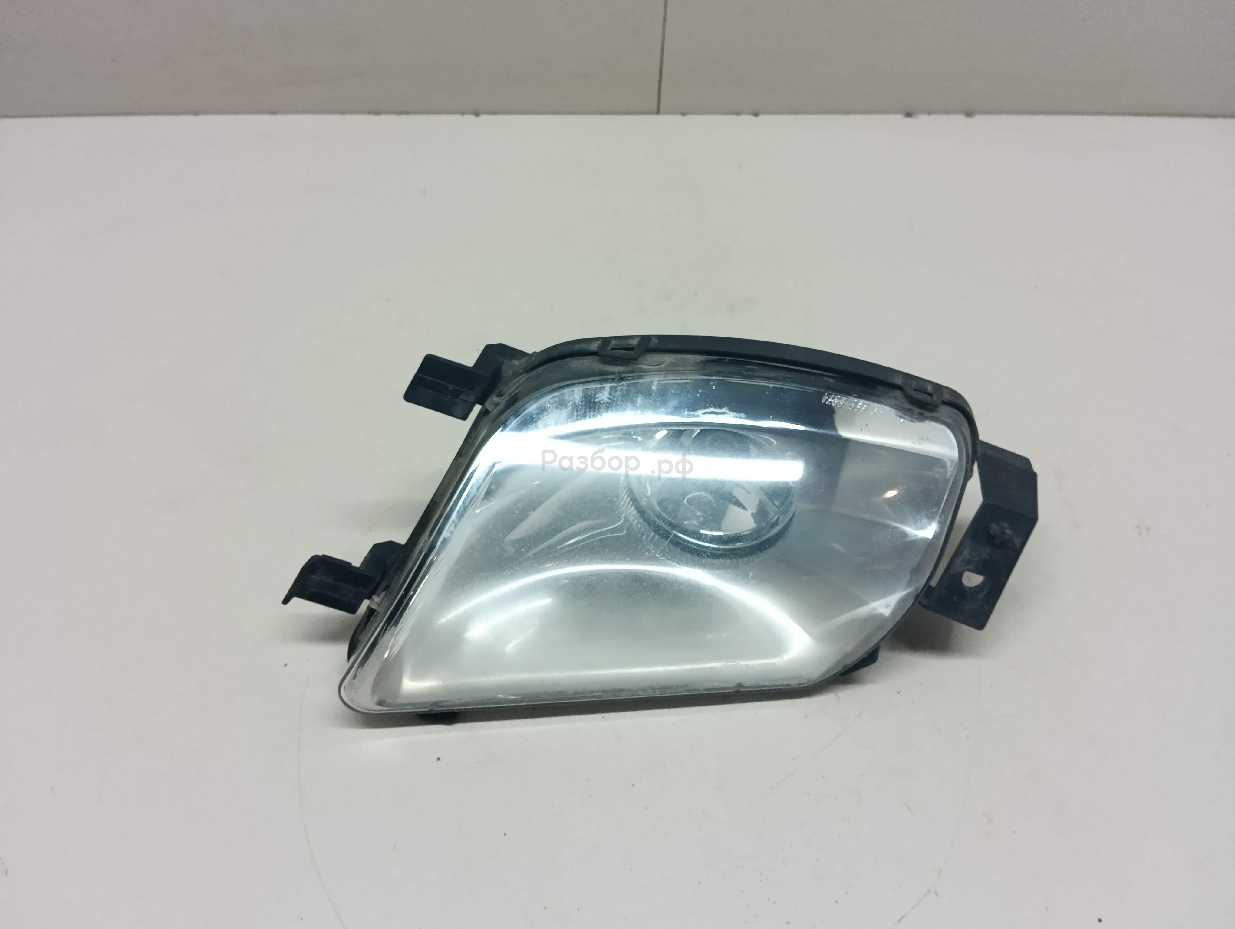 Фара противотуманная правая