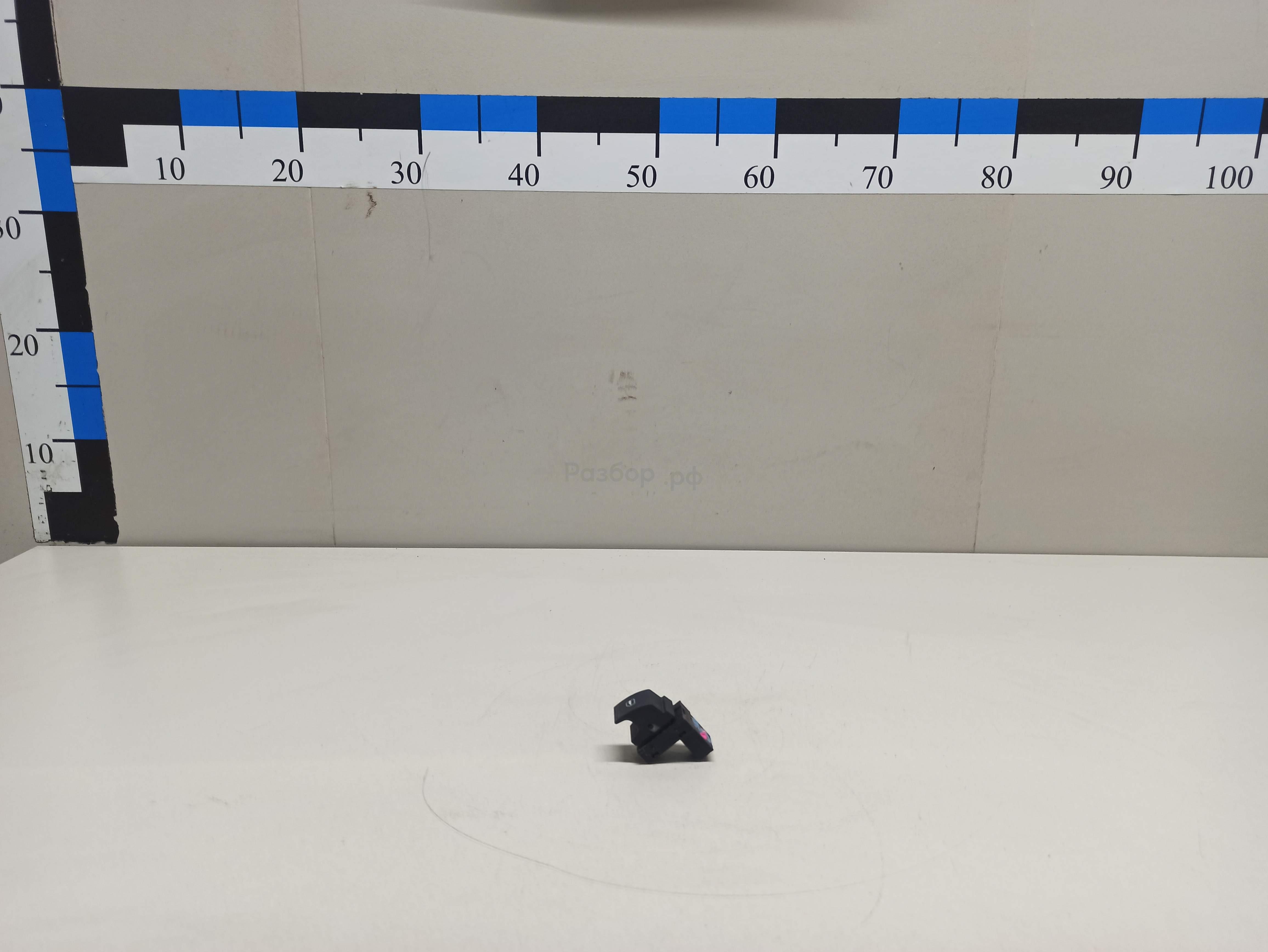 Кнопка стеклоподъемника