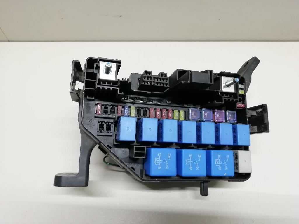 Блок предохранителей