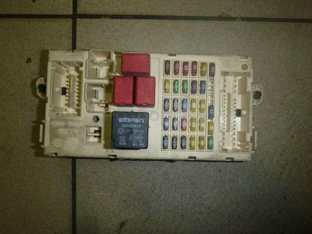 Блок предохранителей