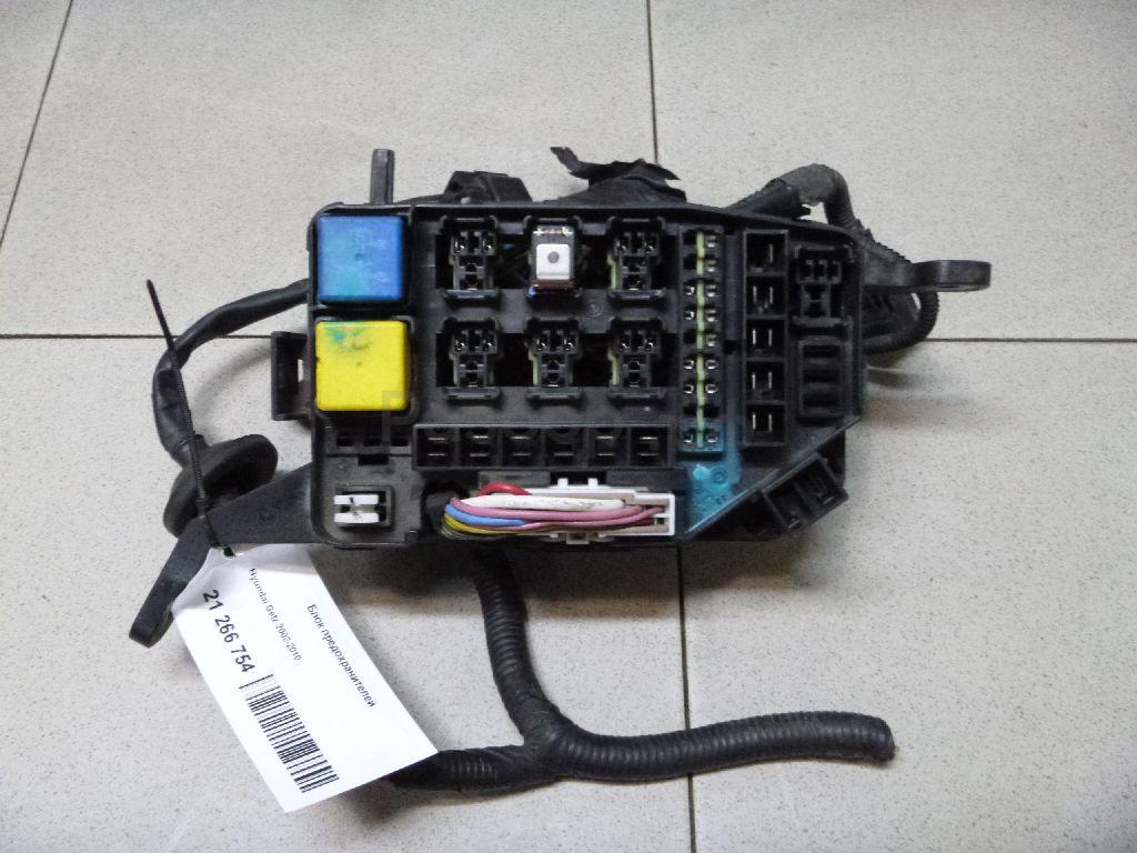 Блок предохранителей