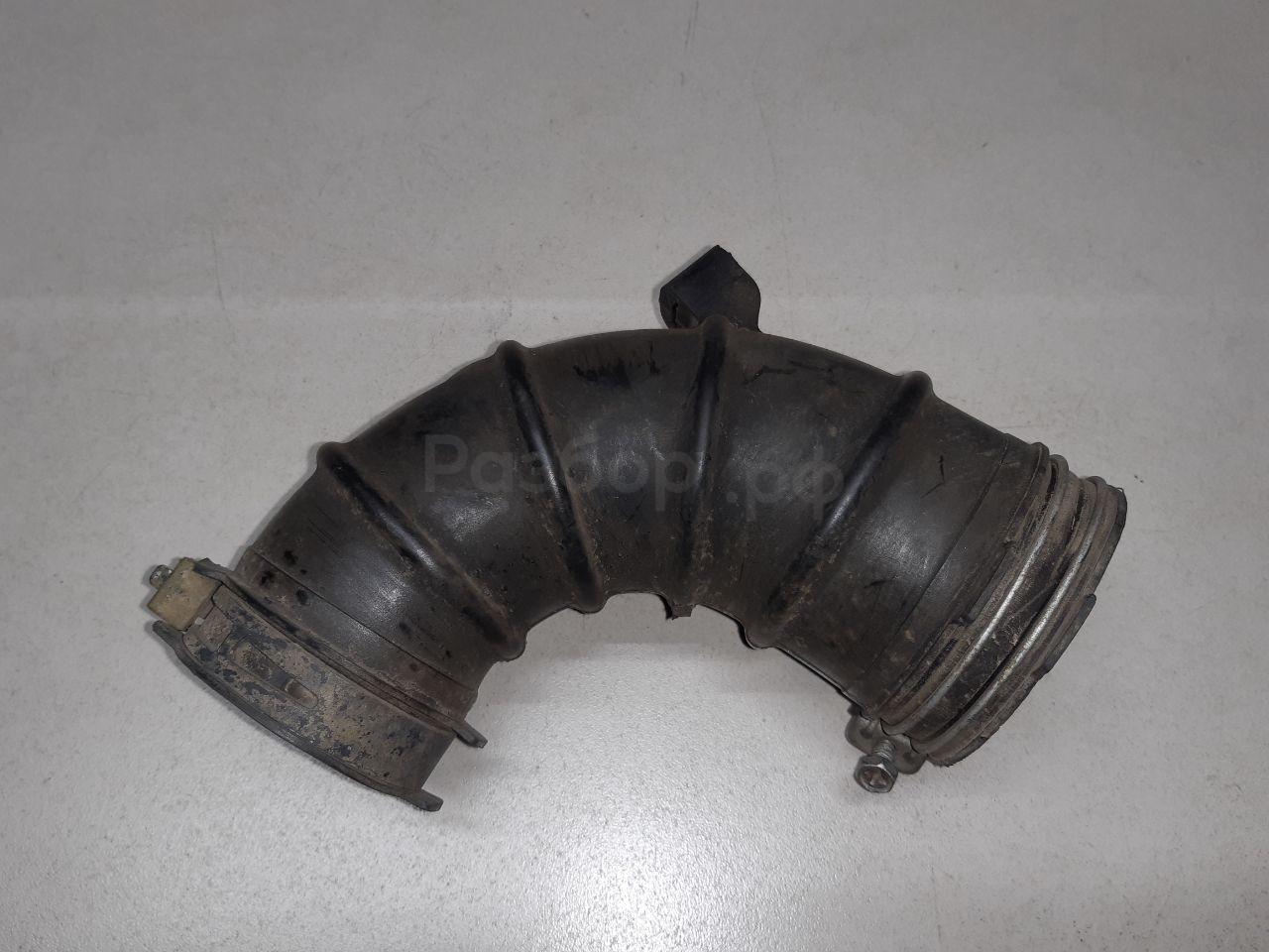 Патрубок воздушного фильтра