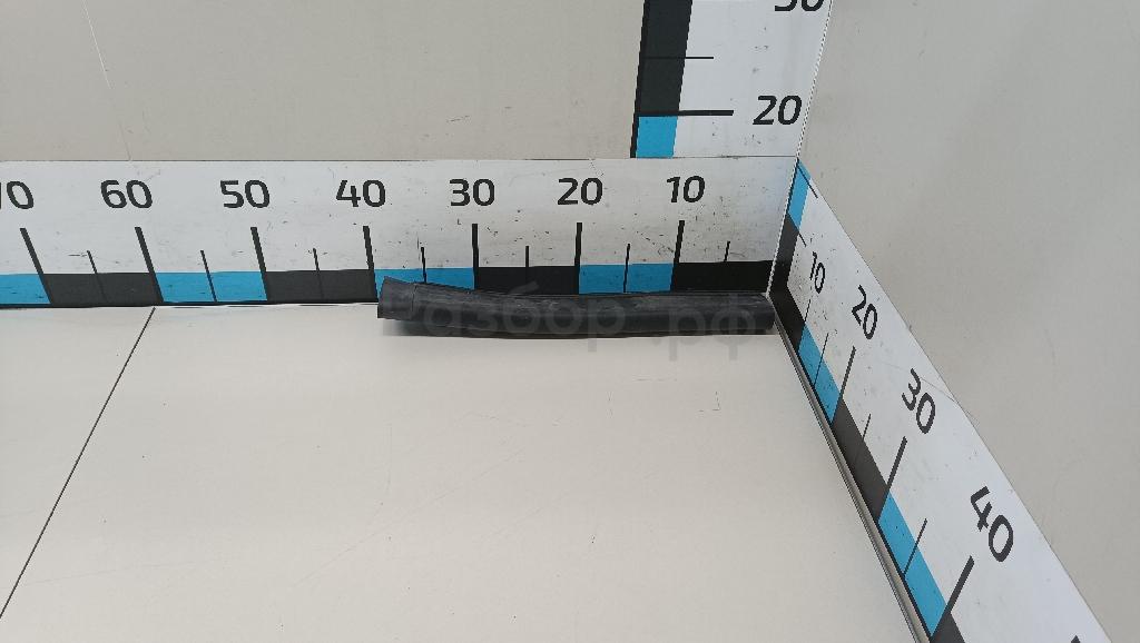 Уплотнитель капота