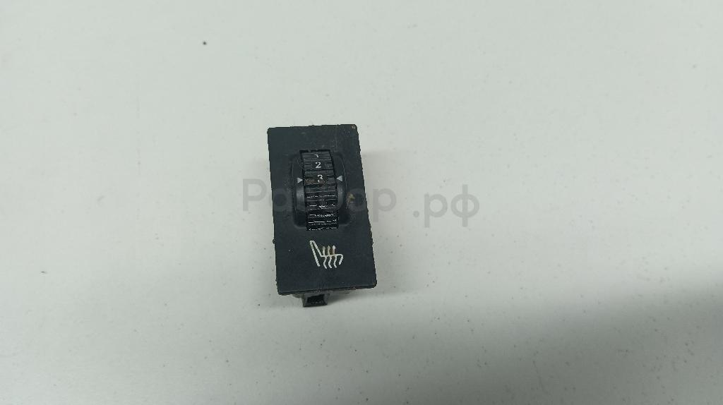 Кнопка обогрева сидений