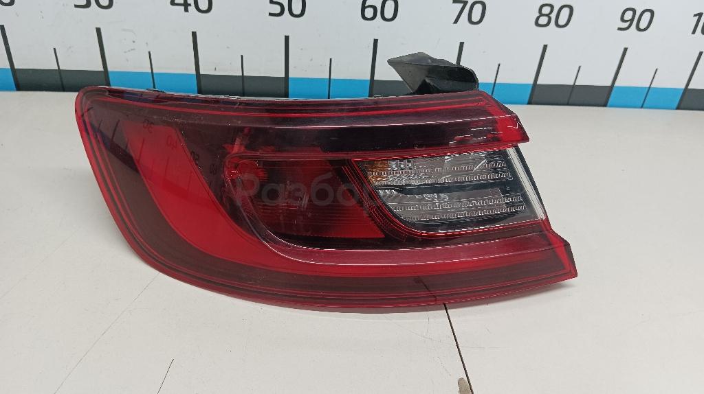 Фонарь задний наружный левый