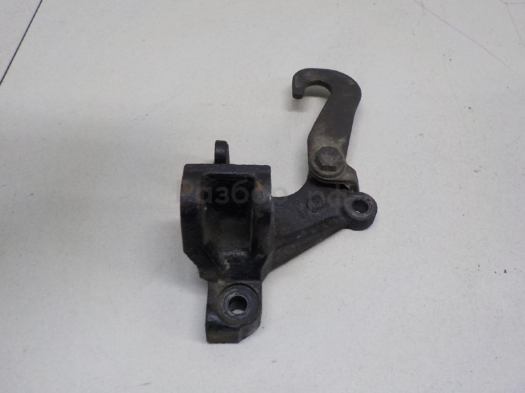 Кронштейн генератора