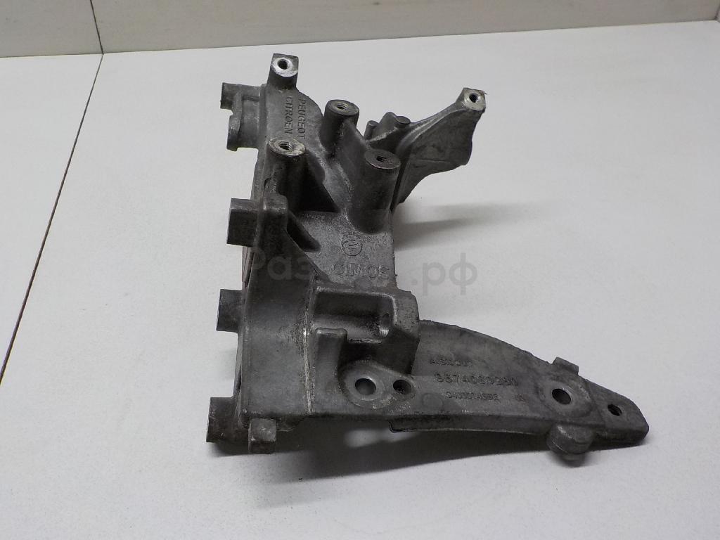 Кронштейн генератора